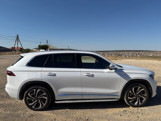 2023 Geely Monjaro (Xingyue L) I, белый, 2950000 рублей, вид 4