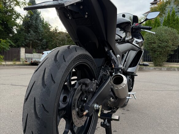2022 Yamaha YZF-R3, чёрный, 600000 рублей - вид 4