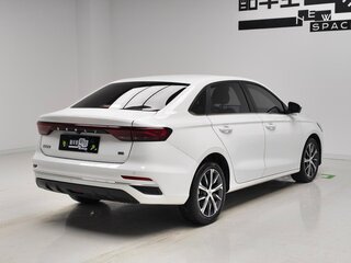 2023 Geely Emgrand II, серебристый, 920000 рублей, вид 4