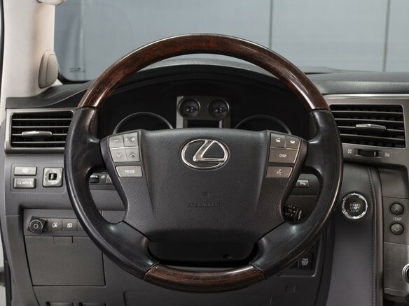 2008 Lexus LX 570 III, серебристый - вид 11