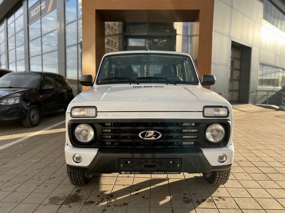 2026 Lada (ВАЗ) Niva Legend I, белый - вид 2