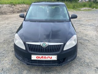 2011 Skoda Fabia II Рестайлинг, чёрный, 350000 рублей, вид 2
