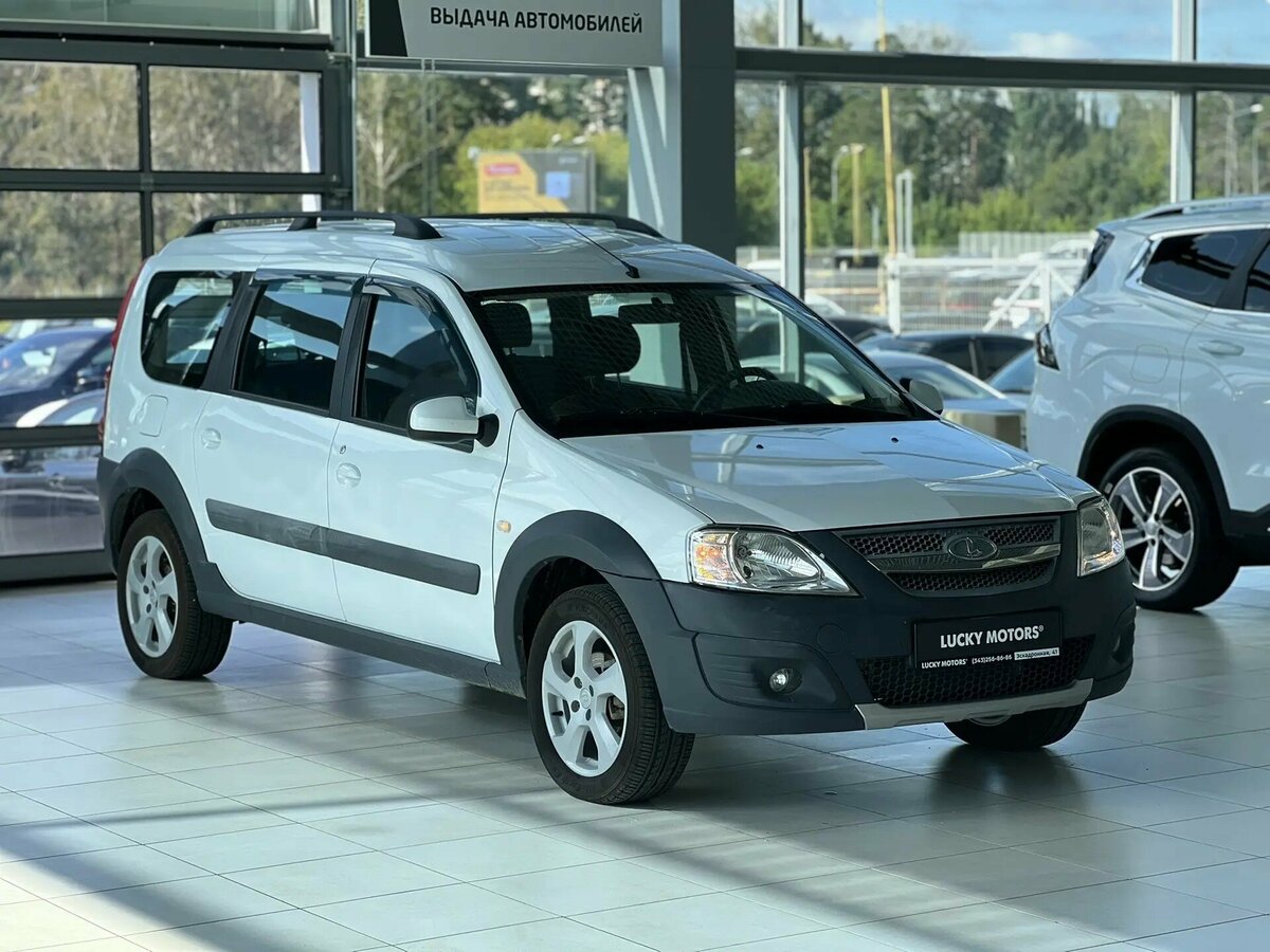 Открыть фотографии: Lada (ВАЗ) Largus I