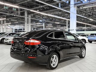 2015 Ford Fiesta Mk6 Рестайлинг, чёрный, 678000 рублей, вид 3