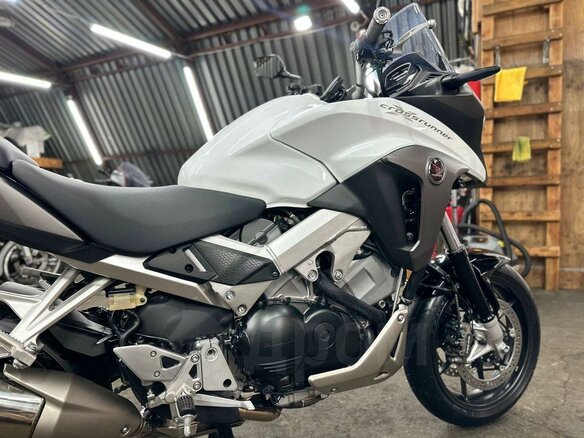 2015 Honda VFR 800X (Crossrunner), белый, 890000 рублей - вид 18