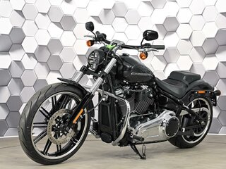 2018 Harley-Davidson Breakout, чёрный, 1729000 рублей, вид 2