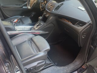 2012 Opel Zafira C, коричневый, 950000 рублей, вид 4