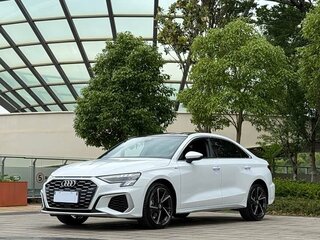 2022 Audi A3 35 TFSI Long IV (8Y), белый, 1790000 рублей, вид 1