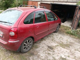 2004 Citroen Xsara Picasso, красный, 250000 рублей, вид 3