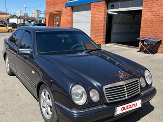 1997 Mercedes-Benz E-Класс 320 II (W210, S210), синий, 459999 рублей, вид 4