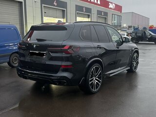 2020 BMW X5 40d IV (G05/G18), чёрный, 6500000 рублей, вид 2