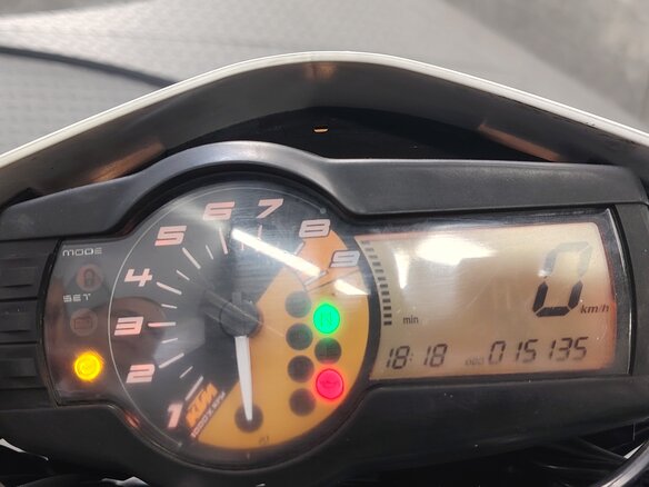 2015 KTM 690 SMC, белый, 627000 рублей - вид 8