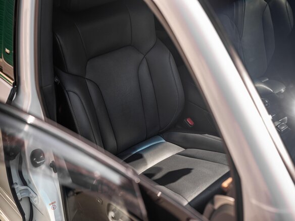 2018 Lexus LX 450d III Рестайлинг 2, белый, 8600000 рублей - вид 22