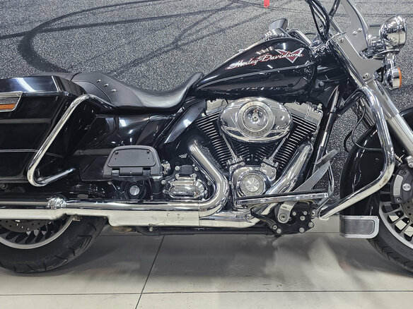2008 Harley-Davidson Road King, чёрный, 839000 рублей - вид 2