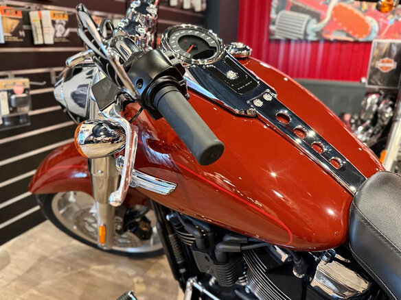 2024 Harley-Davidson Fat Boy, красный, 3400000 рублей - вид 13