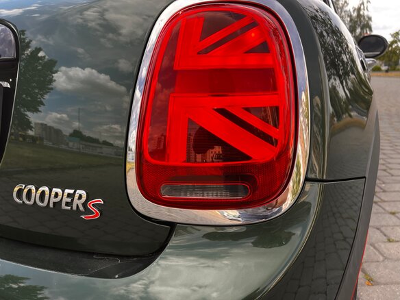 2018 Mini Hatch Cooper S III (F55/F56) Рестайлинг, зелёный, 1970000 рублей - вид 6