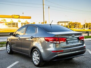 2015 Kia Rio III Рестайлинг, серый, 1098000 рублей, вид 5