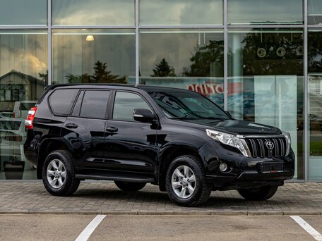 2015 Toyota Land Cruiser Prado 150 Series Рестайлинг 1, чёрный, 3495000 рублей, вид 3