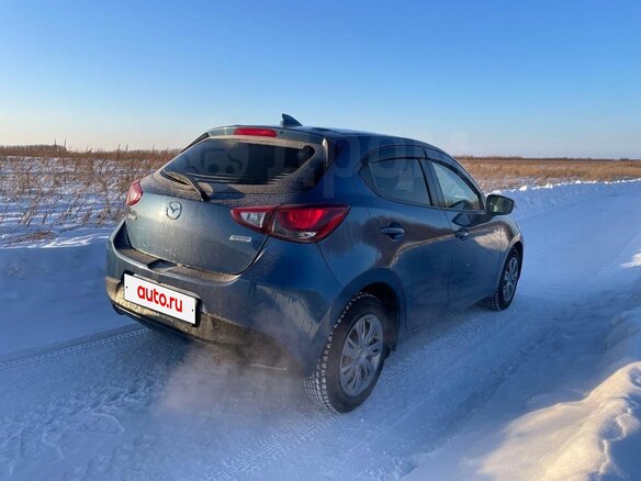 2017 Mazda Demio IV (DJ), синий, 890000 рублей - вид 13