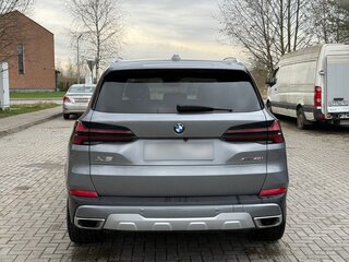 2023 BMW X5 40i IV (G05/G18) Рестайлинг, серый, 8300000 рублей, вид 3