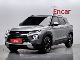 2022 Chevrolet TrailBlazer III, серебристый, 1700000 рублей, вид 1