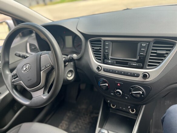 2017 Hyundai Solaris II, серебристый - вид 17