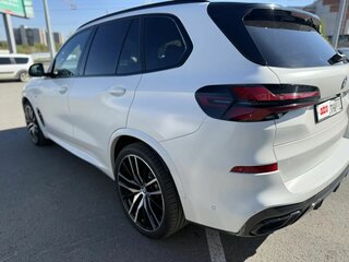 2024 BMW X5 50e IV (G05/G18) Рестайлинг, белый, 12250000 рублей, вид 4