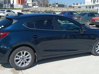 2017 Mazda Axela III Рестайлинг, синий, 1500000 рублей, вид 4