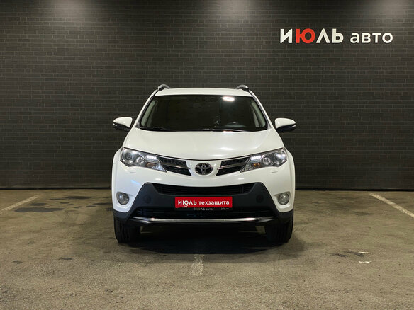 2015 Toyota RAV4 IV (XA40), белый - вид 1