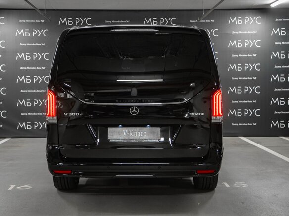 2026 Mercedes-Benz V-Класс Extra Long 300 d экстра длинный III (W447) Рестайлинг 2, чёрный, 18446400 рублей - вид 5