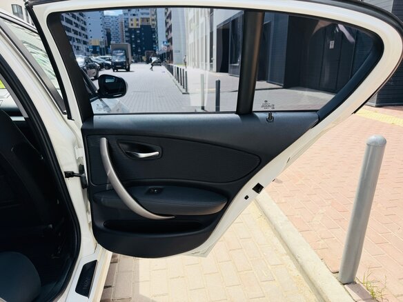 2011 BMW 1 серии 116i I (E81/E82/E87/E88) Рестайлинг, белый, 805000 рублей - вид 15