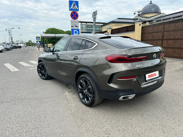 2020 BMW X6 40i III (G06), зелёный, 5830000 рублей - вид 6