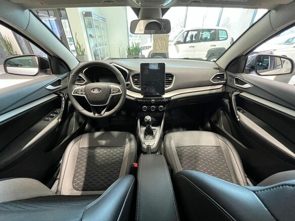 2026 Lada (ВАЗ) Vesta I Рестайлинг (NG), серебристый - вид 9