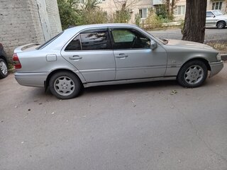 1996 Mercedes-Benz C-Класс 180 (PMS) I (W202), серебристый, 150000 рублей, вид 2