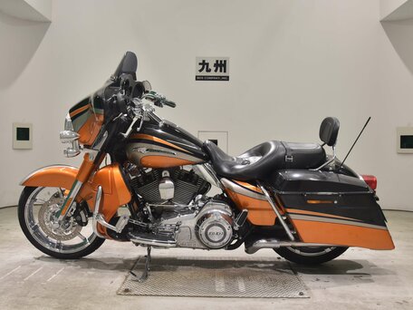 2011 Harley-Davidson CVO Street Glide, оранжевый, 1200000 рублей, вид 2