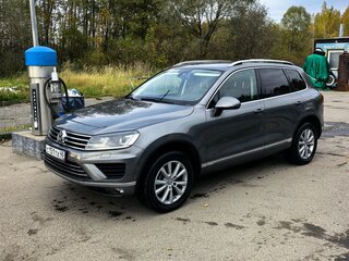 2014 Volkswagen Touareg II Рестайлинг, серый, 2150000 рублей, вид 2