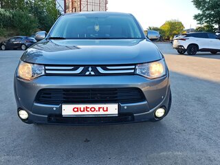 2013 Mitsubishi Outlander III, серый, 1650000 рублей, вид 4
