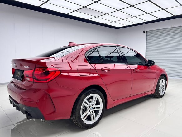 2022 BMW 1 серии 120i III (F52) Рестайлинг, красный - вид 3