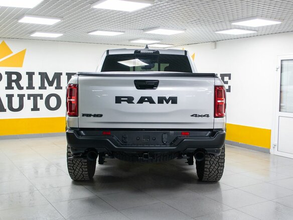 2026 Ram 1500 RHO V Рестайлинг, серебристый, 12499000 рублей - вид 4