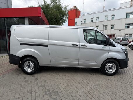 2026 Ford Transit Custom, серебристый, 5445000 рублей, вид 4