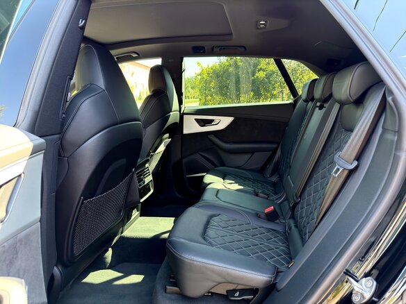 2021 Audi Q8 55 TFSI I (4M), чёрный, 8499000 рублей - вид 20