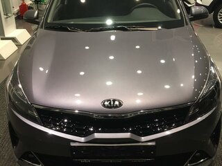 2021 Kia Rio IV Рестайлинг, серый, 1650000 рублей, вид 3