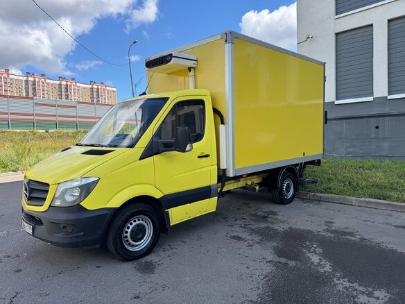2018 Mercedes-Benz Sprinter, жёлтый, 1999999 рублей