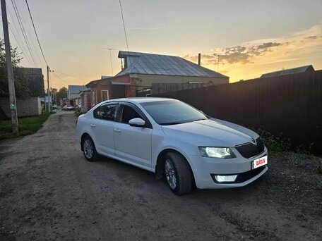 2015 Skoda Octavia III (A7), белый, 625000 рублей, вид 4