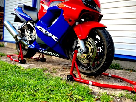 2001 Honda CBR 600F, красный, 485000 рублей, вид 2