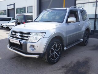 Mitsubishi Pajero IV