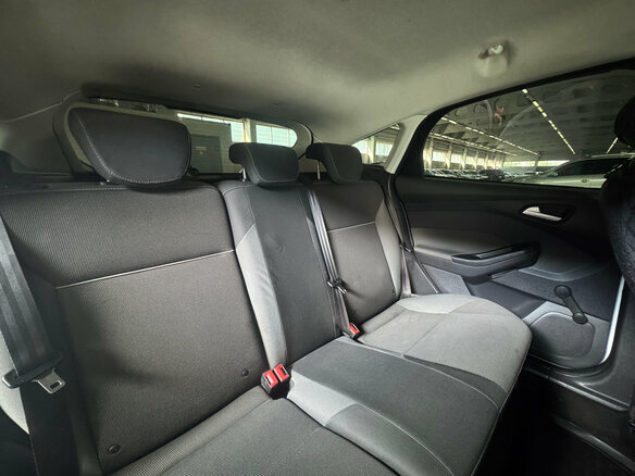2012 Ford Focus III, белый - вид 19