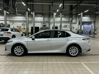 2021 Toyota Camry VIII (XV70) Рестайлинг, серый, 2700000 рублей, вид 4