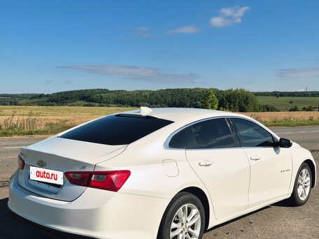 2016 Chevrolet Malibu IX, белый, 1150000 рублей, вид 4