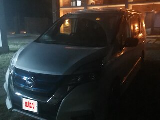 2018 Nissan Serena V (C27), серебристый, 1999000 рублей, вид 1